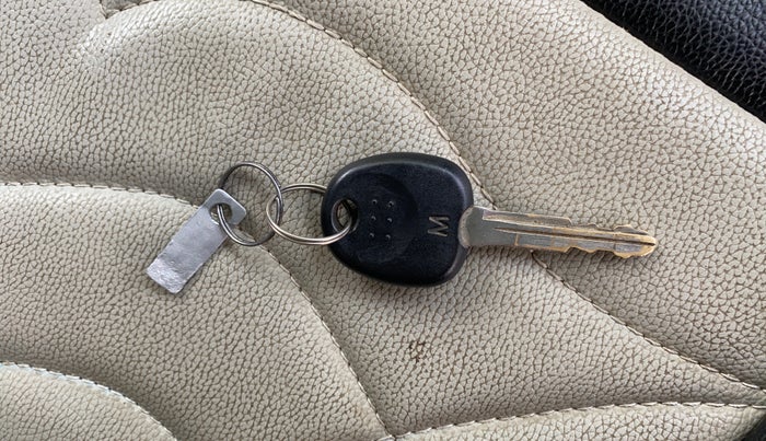 2022 Hyundai GRAND I10 NIOS MAGNA CORPORATE EDITION 1.2 KAPPA VTVT, Petrol, Manual, 17,381 km, Key Close Up