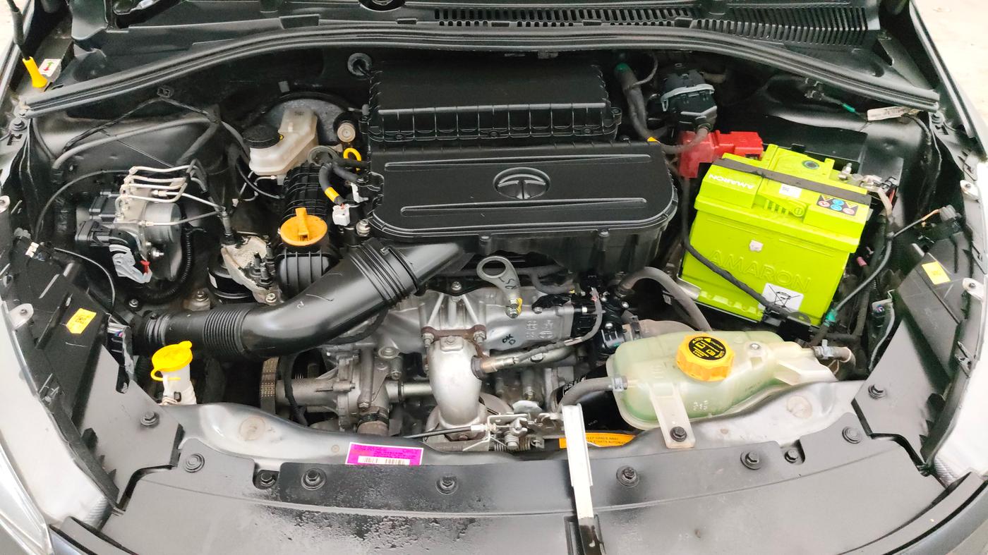 2023 Tata Tiago XZ PLUS PETROL, Petrol, Manual, 32,581 km, Engine View