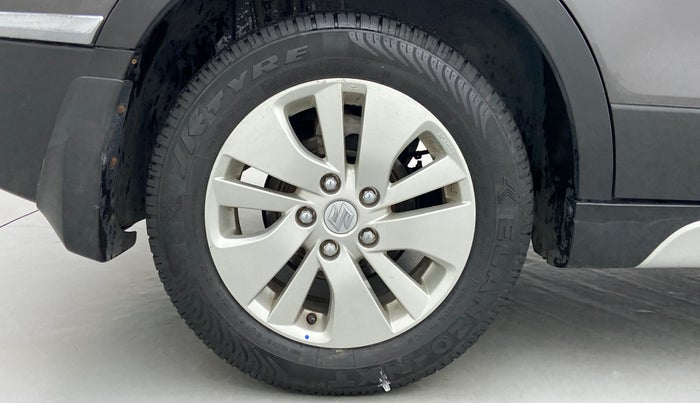 2015 Maruti S Cross ALPHA 1.3, Diesel, Manual, 47,274 km, Right Rear Wheel