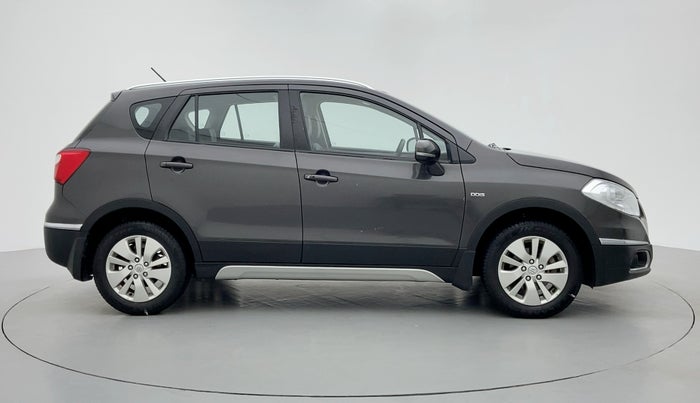 2015 Maruti S Cross ALPHA 1.3, Diesel, Manual, 47,274 km, Right Side View