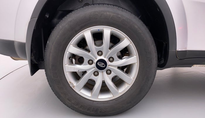 2019 Mahindra XUV500 W9, Diesel, Manual, 71,000 km, Right Rear Wheel