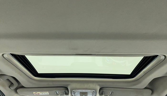 2019 Mahindra XUV500 W9, Diesel, Manual, 71,000 km, Moonroof/ Sunroof