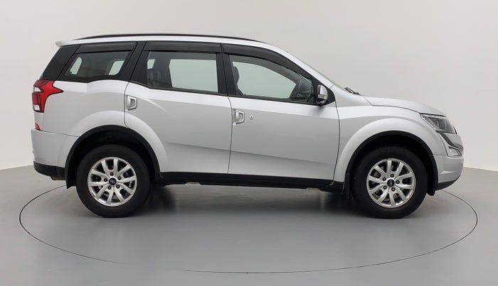 2019 Mahindra XUV500 W9, Diesel, Manual, 71,000 km, Right Side View