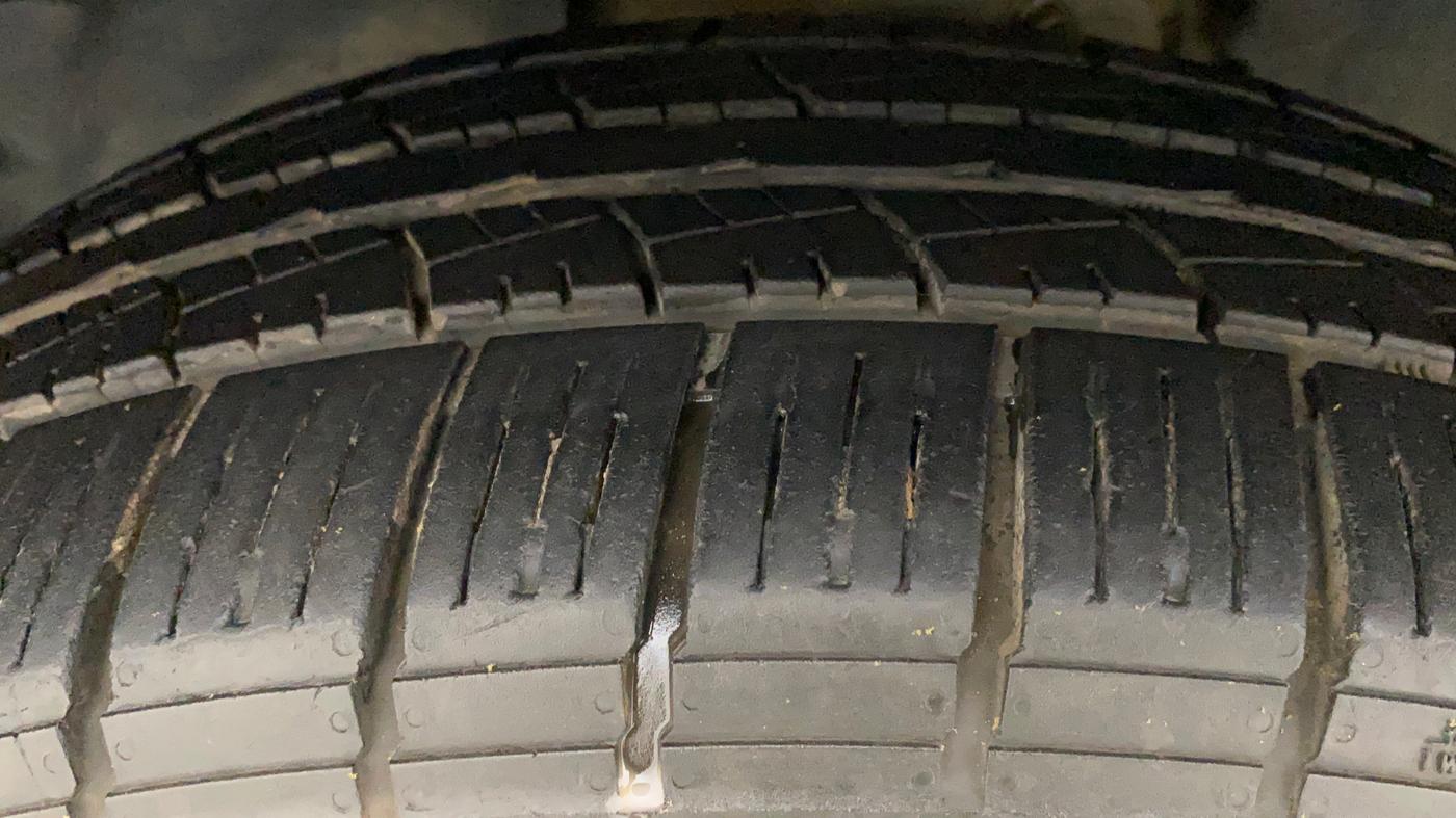 2019 Tata Harrier XZ 2.0L, Diesel, Manual, 96,749 km, Left Front Tyre Tread