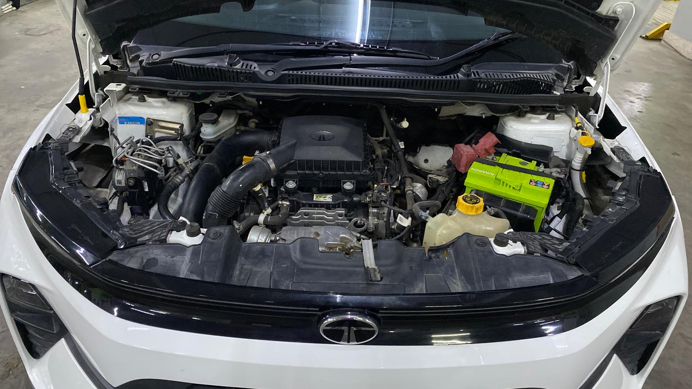 2024 Tata NEXON SMART 1.2 PETROL, Petrol, Manual, 27,945 km, Engine View
