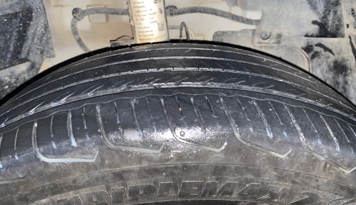 2024 Tata NEXON SMART 1.2 PETROL, Petrol, Manual, 27,945 km, Right Front Tyre Tread