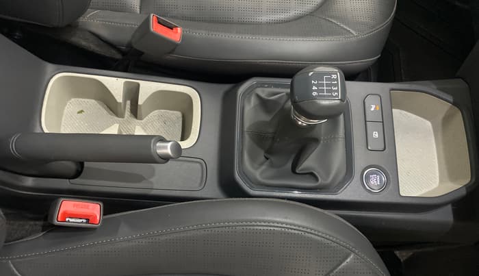 2025 KIA SYROS  HTX 1.0 Turbo 6MT, Petrol, Manual, 6,563 km, Gear Lever