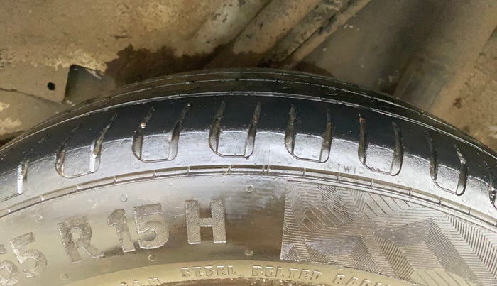 2017 Honda City 1.5L I-VTEC V MT, Petrol, Manual, 1,13,594 km, Left Rear Tyre Tread