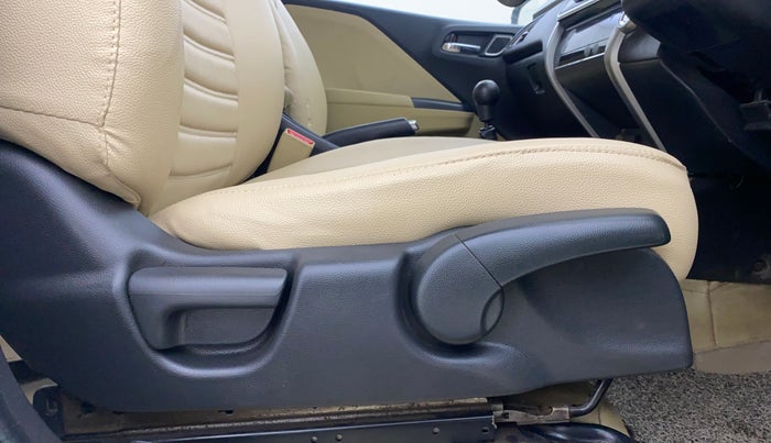 2017 Honda City 1.5L I-VTEC V MT, Petrol, Manual, 1,13,594 km, Driver Side Adjustment Panel