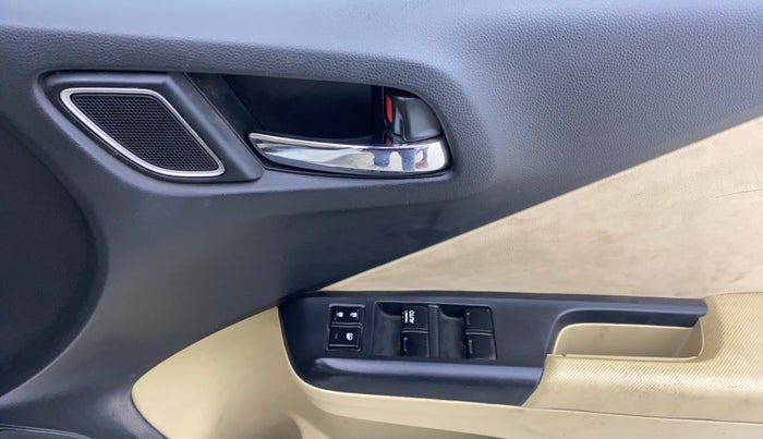 2017 Honda City 1.5L I-VTEC V MT, Petrol, Manual, 1,13,594 km, Driver Side Door Panels Control