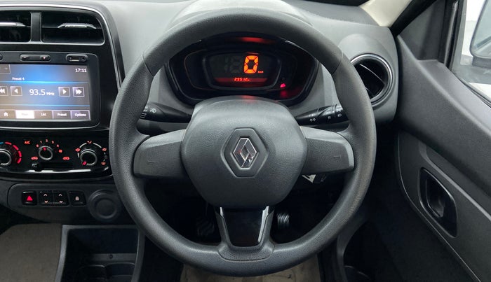 2016 Renault Kwid RXT, Petrol, Manual, 30,000 km, Steering Wheel Close Up