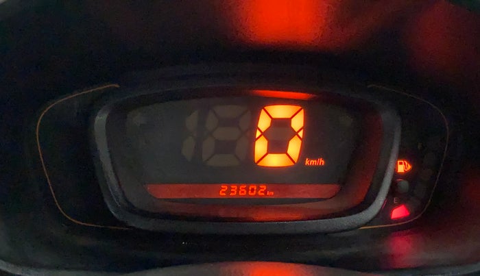 2017 Renault Kwid RXT 1.0 (O), Petrol, Manual, 23,602 km, Odometer Image