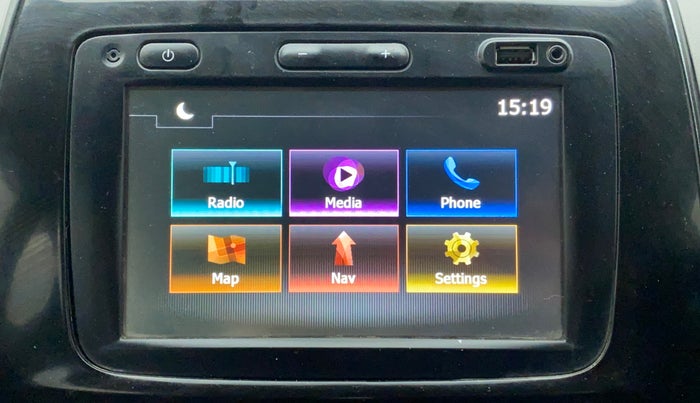 2017 Renault Kwid RXT 1.0 (O), Petrol, Manual, 23,602 km, Infotainment System