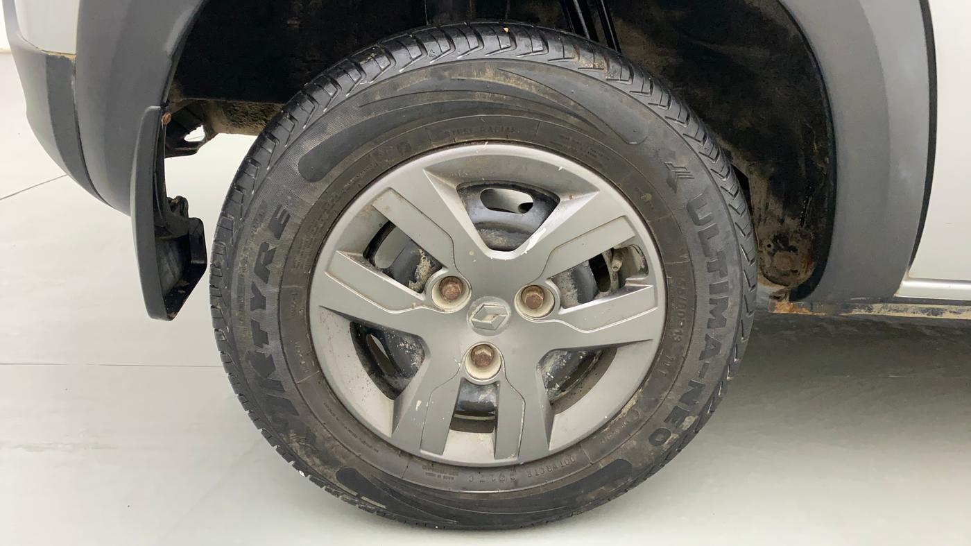 2017 Renault Kwid RXT 1.0 (O), Petrol, Manual, 23,602 km, Right Rear Wheel
