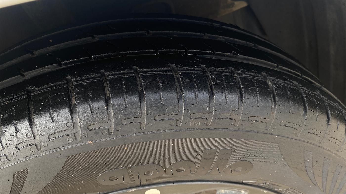 2020 Hyundai GRAND I10 NIOS SPORTZ 1.2 KAPPA VTVT, Petrol, Manual, 26,206 km, Right Front Tyre Tread