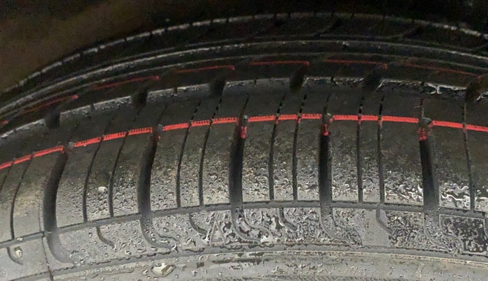 2015 Maruti Baleno DELTA PETROL 1.2, Petrol, Manual, 68,798 km, Left Rear Tyre Tread