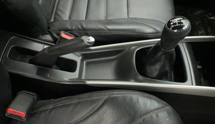 2015 Maruti Baleno DELTA PETROL 1.2, Petrol, Manual, 68,798 km, Gear Lever