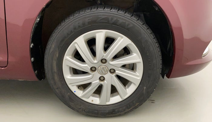 2015 Maruti Swift Dzire ZXI, Petrol, Manual, 54,899 km, Right Front Wheel
