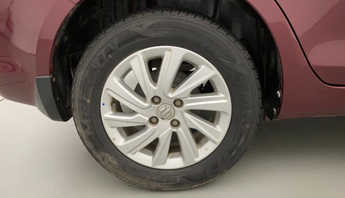 2015 Maruti Swift Dzire ZXI, Petrol, Manual, 54,899 km, Right Rear Wheel