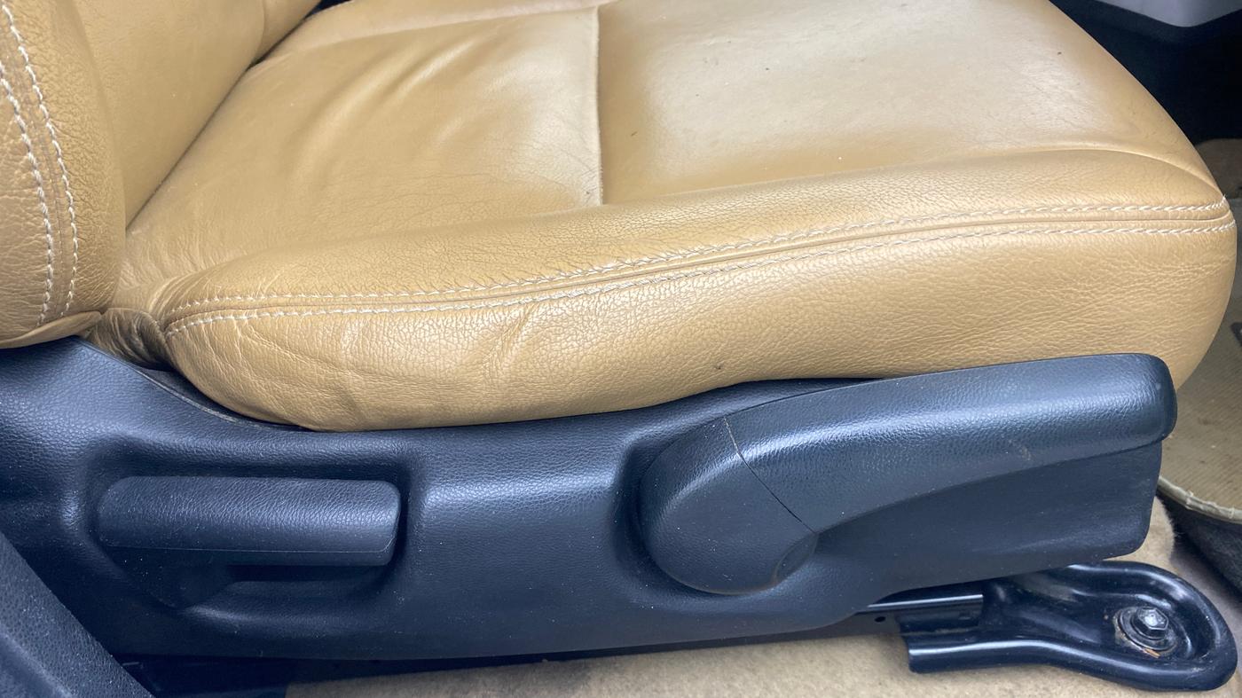 2019 Honda City 1.5L I-VTE V CVT, Petrol, Automatic, 1,17,052 km, Driver Side Adjustment Panel
