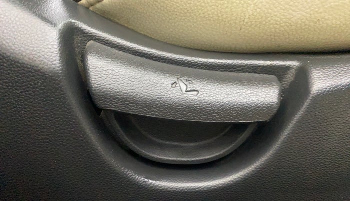 2020 Hyundai Grand i10 SPORTZ 1.2 KAPPA VTVT, Petrol, Manual, 45,776 km, Driver Side Adjustment Panel