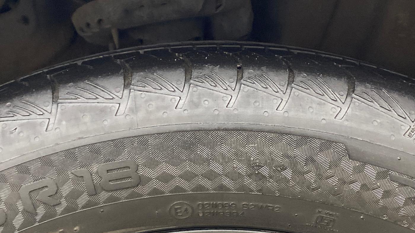 2022 Hyundai ALCAZAR 1.5 SIGNATURE (O) AT 7STR, Diesel, Automatic, 50,178 km, Right Front Tyre Tread