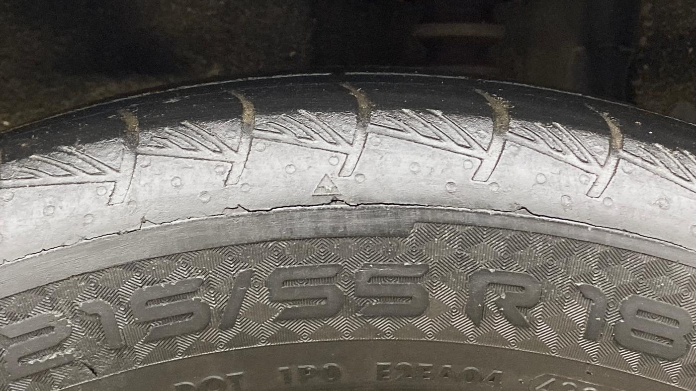 2022 Hyundai ALCAZAR 1.5 SIGNATURE (O) AT 7STR, Diesel, Automatic, 50,178 km, Left Rear Tyre Tread