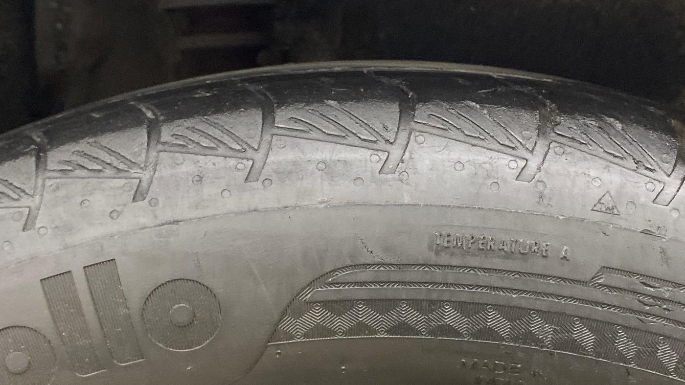 2022 Hyundai ALCAZAR 1.5 SIGNATURE (O) AT 7STR, Diesel, Automatic, 50,178 km, Right Rear Tyre Tread
