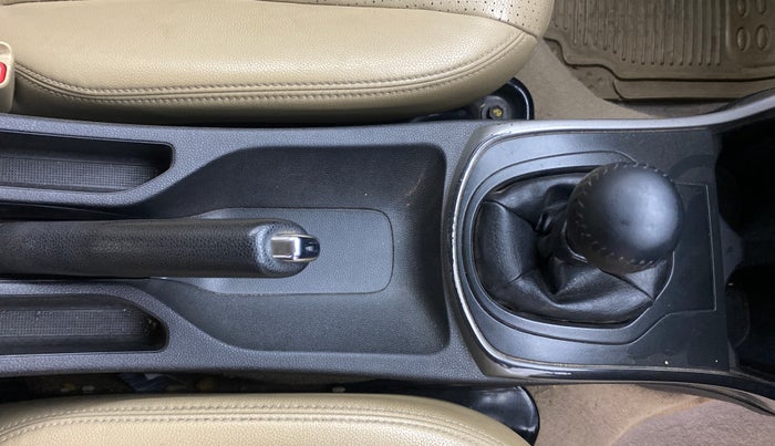 2016 Honda City 1.5L I-VTEC VX, Petrol, Manual, 85,443 km, Gear Lever