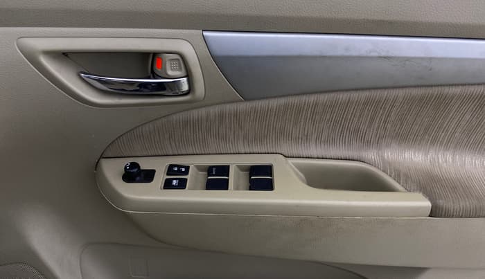 2015 Maruti Ertiga VXI, Petrol, Manual, 70,164 km, Driver Side Door Panels Control