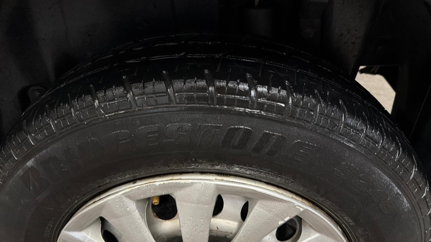 2015 Maruti Swift LXI, Petrol, Manual, 55,184 km, Left Rear Tyre Tread