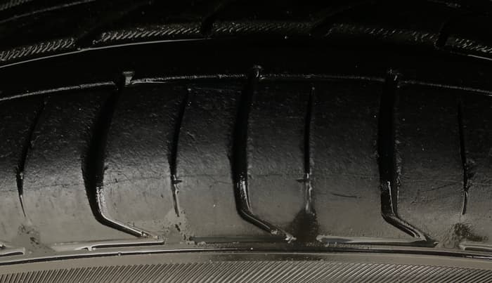 2017 Ford Ecosport TITANIUM + 1.5L DIESEL, Diesel, Manual, 97,865 km, Right Front Tyre Tread