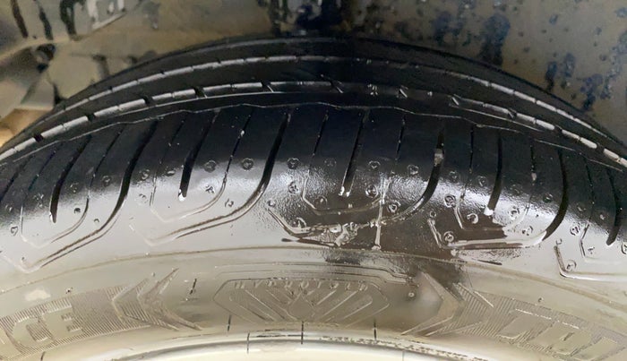 2014 Tata Zest XT PETROL, Petrol, Manual, 66,014 km, Right Rear Tyre Tread