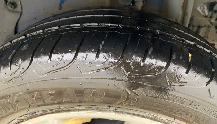 2014 Tata Zest XT PETROL, Petrol, Manual, 66,014 km, Left Rear Tyre Tread