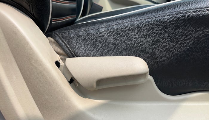 2019 Maruti Celerio VXI, Petrol, Manual, 36,157 km, Driver Side Adjustment Panel