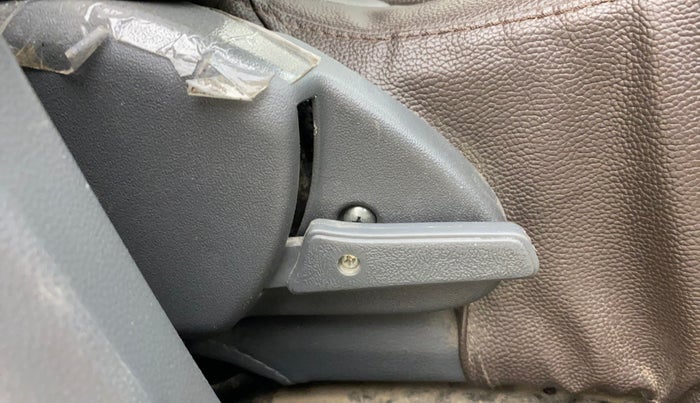 2015 Maruti Alto 800 LXI, Petrol, Manual, 44,966 km, Driver Side Adjustment Panel