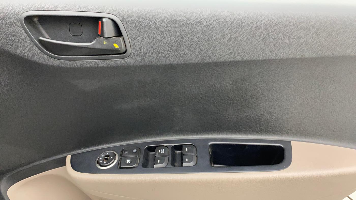 2018 Hyundai Grand i10 MAGNA 1.2 KAPPA VTVT, Petrol, Manual, 61,237 km, Driver Side Door Panels Control