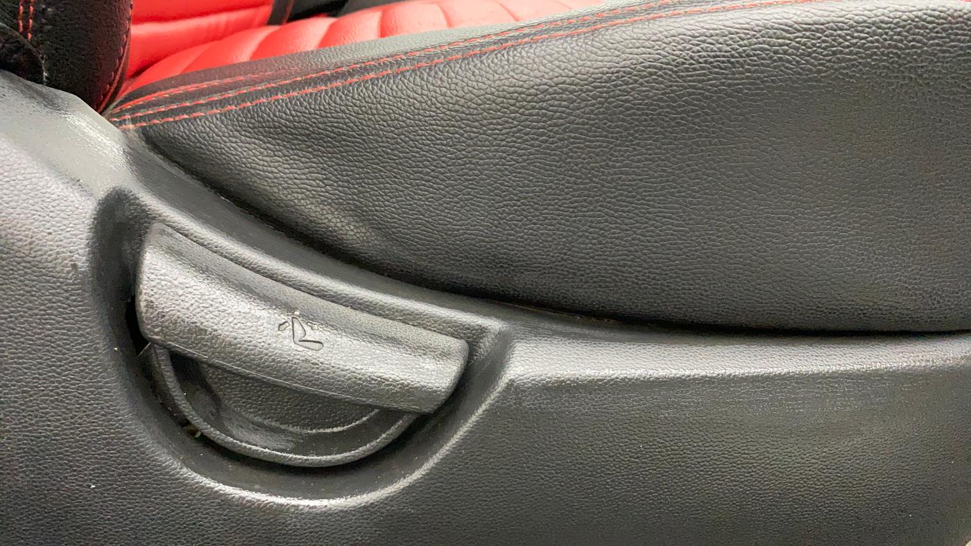 2018 Hyundai Grand i10 MAGNA 1.2 KAPPA VTVT, Petrol, Manual, 61,237 km, Driver Side Adjustment Panel