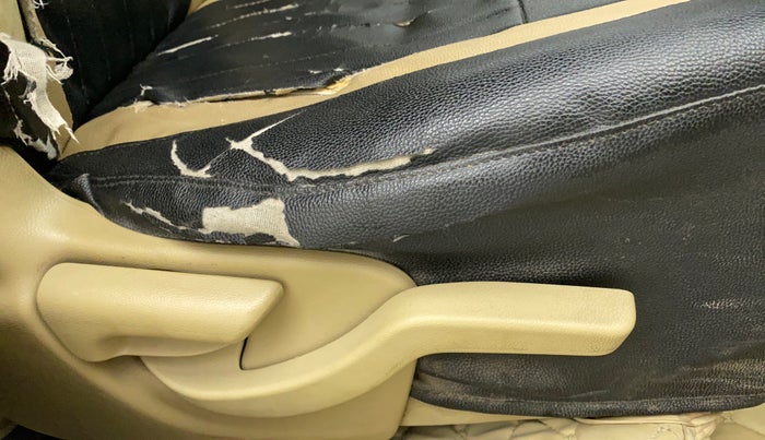 2017 Honda Amaze 1.2L I-VTEC S, CNG, Manual, 68,487 km, Driver Side Adjustment Panel