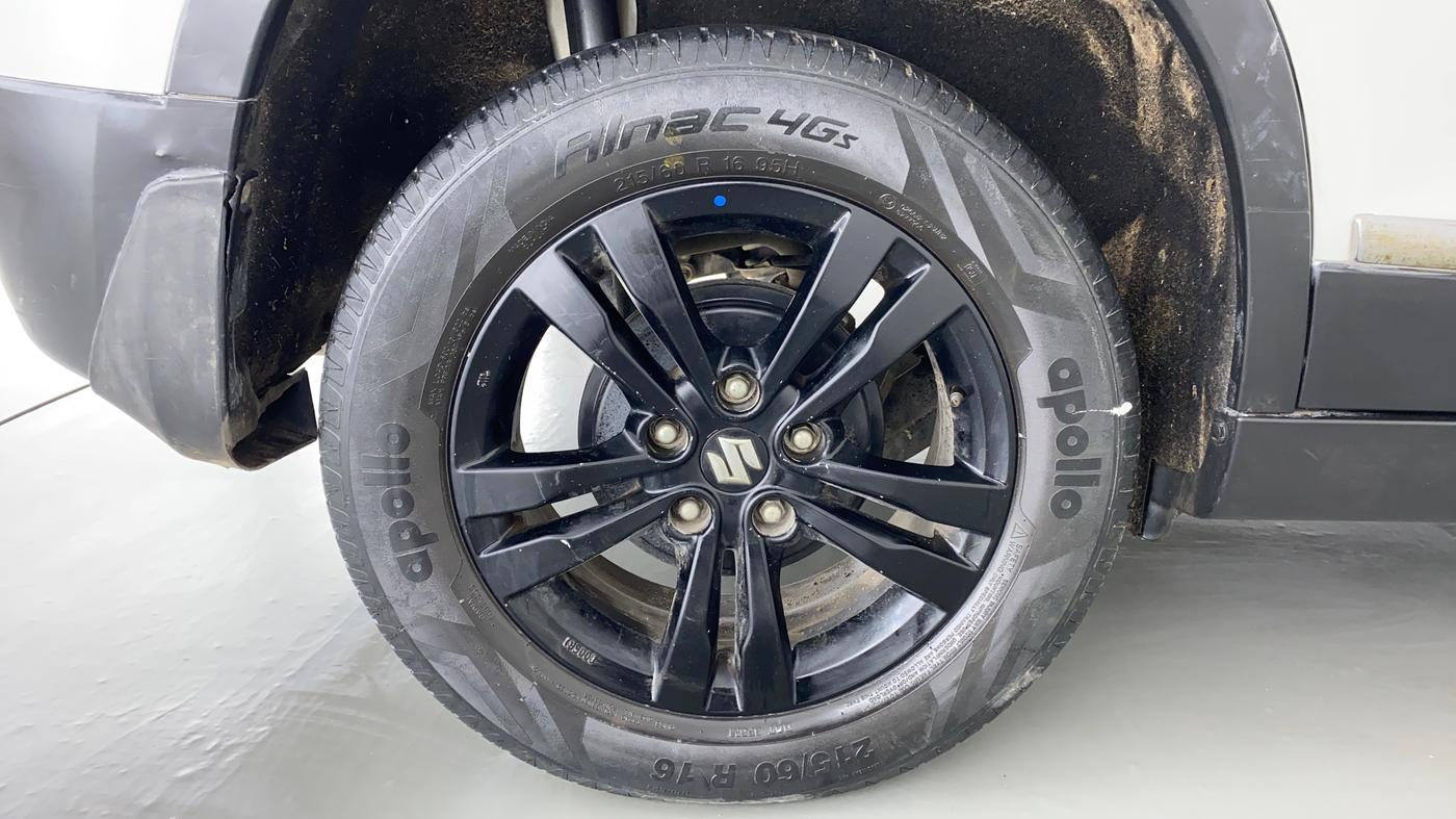 2018 Maruti Vitara Brezza ZDI PLUS, Diesel, Manual, 50,465 km, Right Rear Wheel