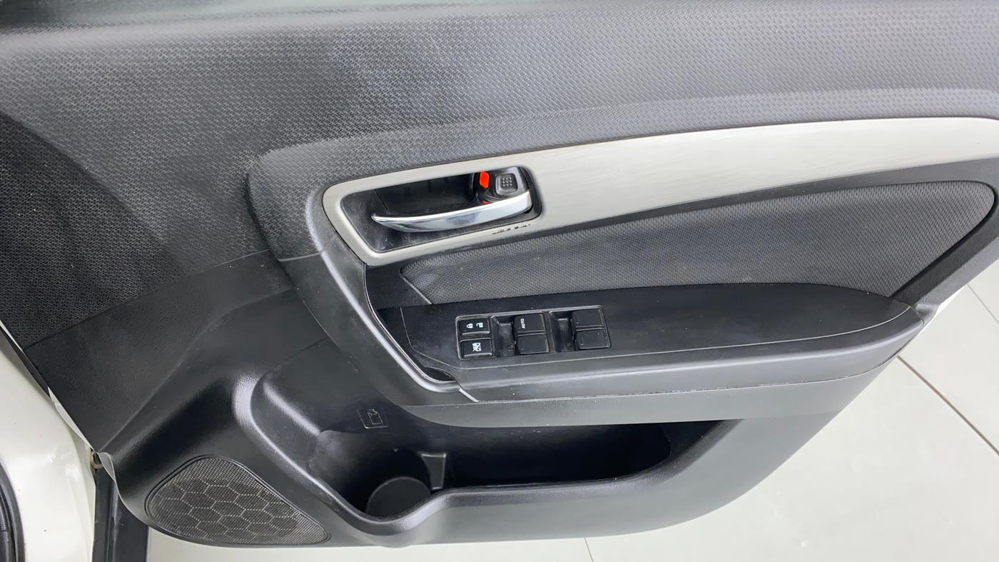 2018 Maruti Vitara Brezza ZDI PLUS, Diesel, Manual, 50,465 km, Driver Side Door Panels Control