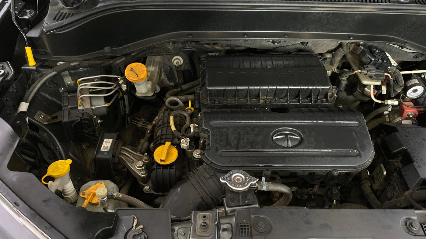 2022 Tata PUNCH CREATIVE  AMT, CNG, Automatic, 72,499 km, Engine View - Right