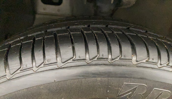 2020 Hyundai GRAND I10 NIOS ASTA AMT 1.2 KAPPA VTVT, Petrol, Automatic, 35,193 km, Left Front Tyre Tread