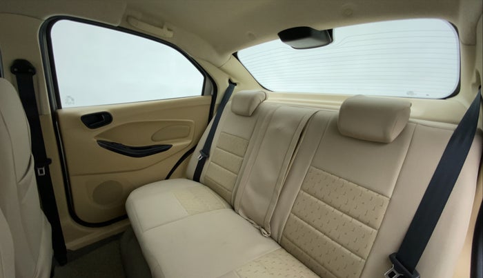 2017 Ford Figo Aspire 1.2 TITANIUM PETROL, Petrol, Manual, 27,782 km, Right Side Door Cabin View