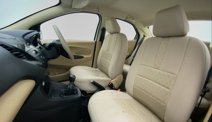 2017 Ford Figo Aspire 1.2 TITANIUM PETROL, Petrol, Manual, 27,782 km, Right Side Front Door Cabin View