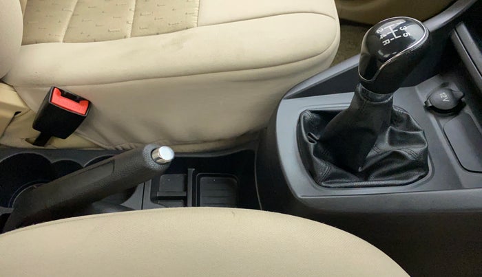 2017 Ford Figo Aspire 1.2 TITANIUM PETROL, Petrol, Manual, 27,782 km, Gear Lever