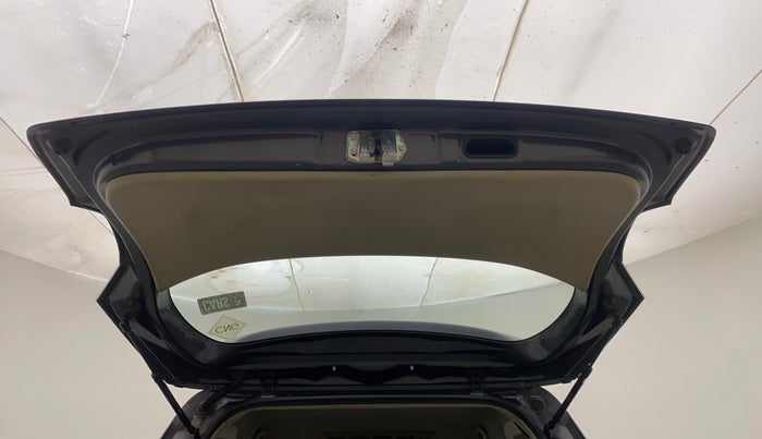 2014 Maruti Ertiga VXI CNG, CNG, Manual, 86,836 km, Boot Door Open