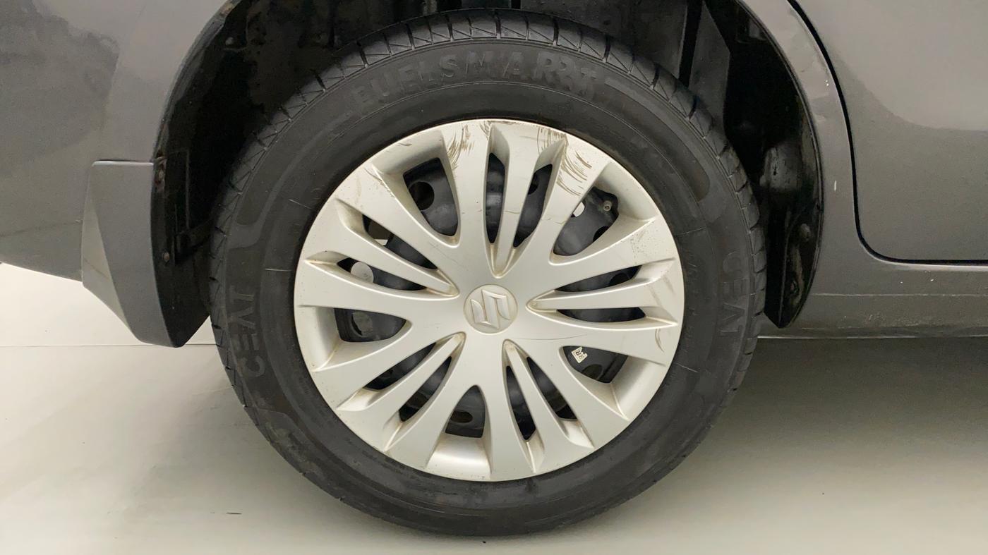 2014 Maruti Ertiga VXI CNG, CNG, Manual, 86,836 km, Right Rear Wheel