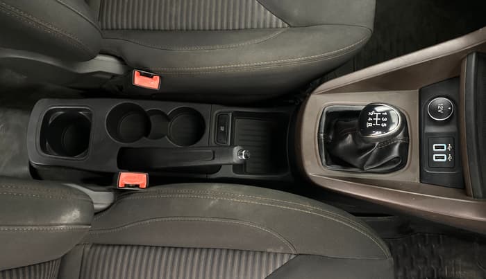 2018 Ford FREESTYLE TITANIUM PLUS 1.2 PETROL, Petrol, Manual, 70,815 km, Gear Lever