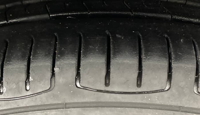 2018 Ford FREESTYLE TITANIUM PLUS 1.2 PETROL, Petrol, Manual, 70,815 km, Right Front Tyre Tread
